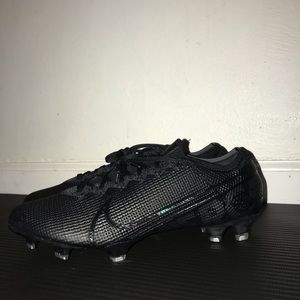 Nike Mercurial Vapor 13 Elite FG Soccer Cleats